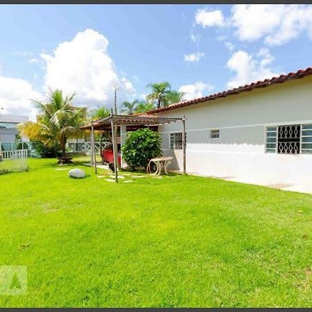 Caso com piscina, há 900 metros do Iguatemi shopping Vila Brasília Exterior foto