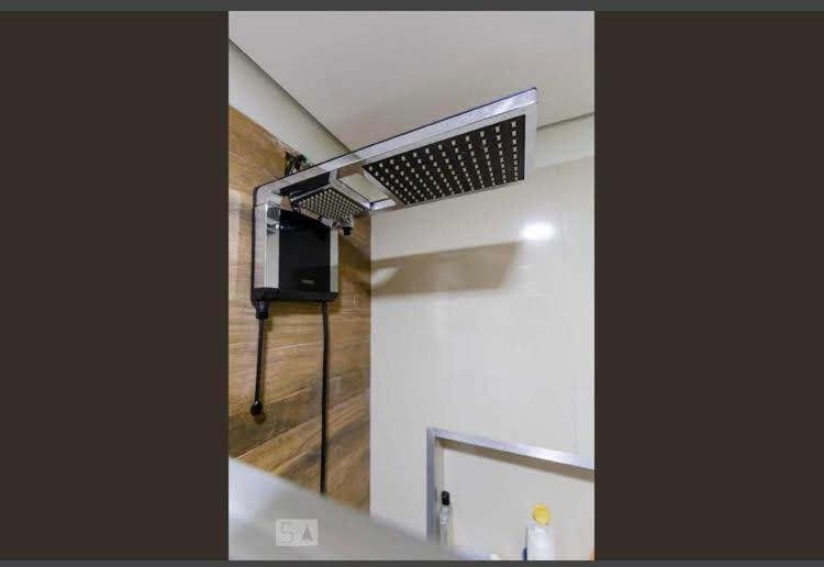 Caso com piscina, há 900 metros do Iguatemi shopping Vila Brasília Exterior foto